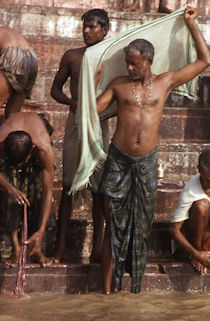 Benares: Badende Pilger am Ganges - 1982