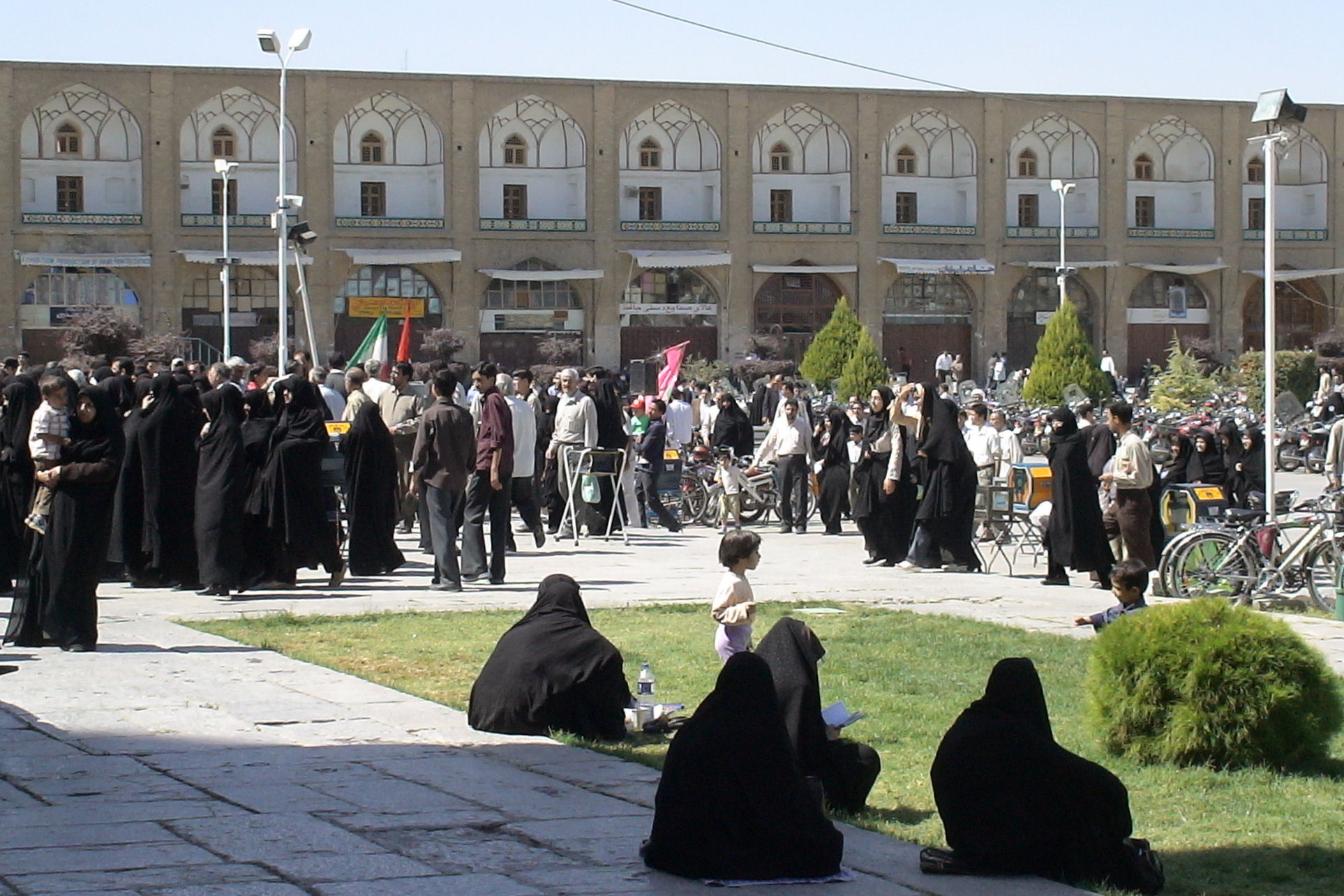 Ramadanbeginn in Isfahan - Männerseite