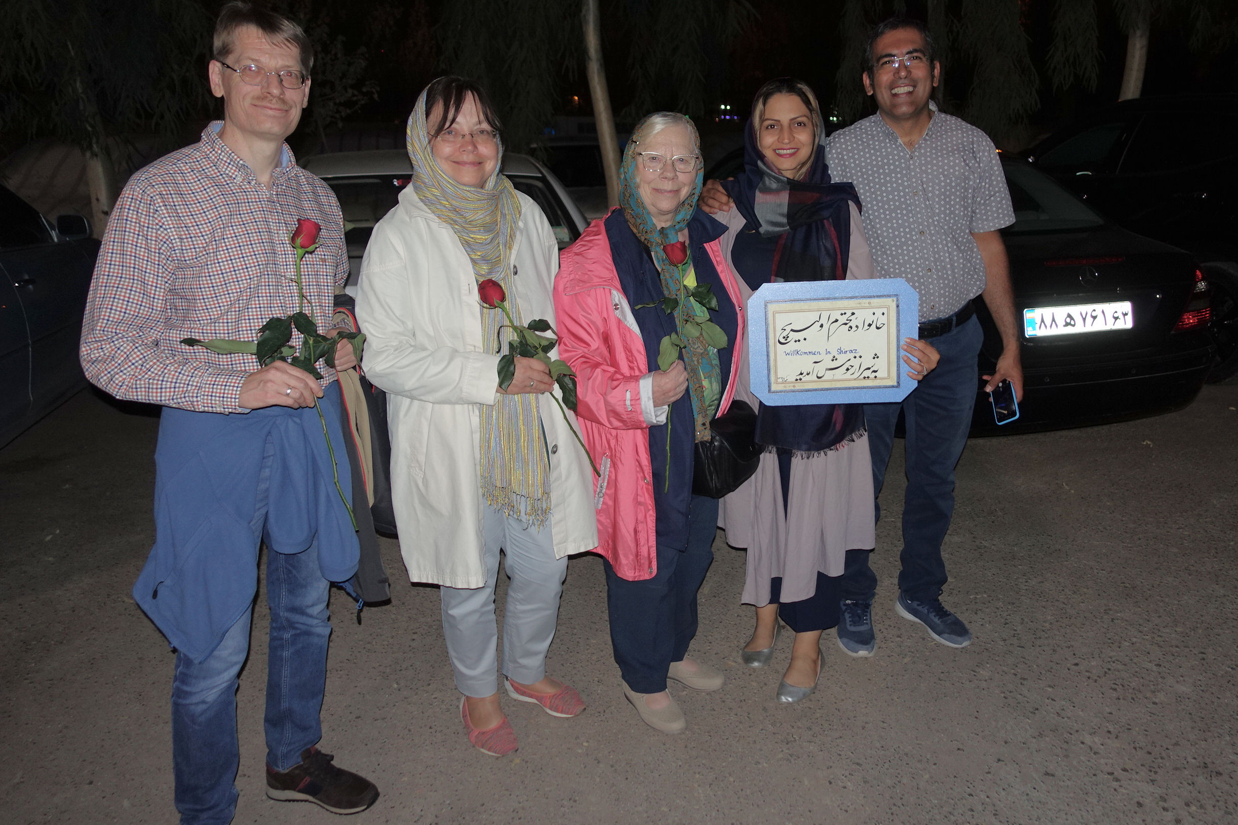 Nächtlicher Empfang am Flughafen von Shiraz