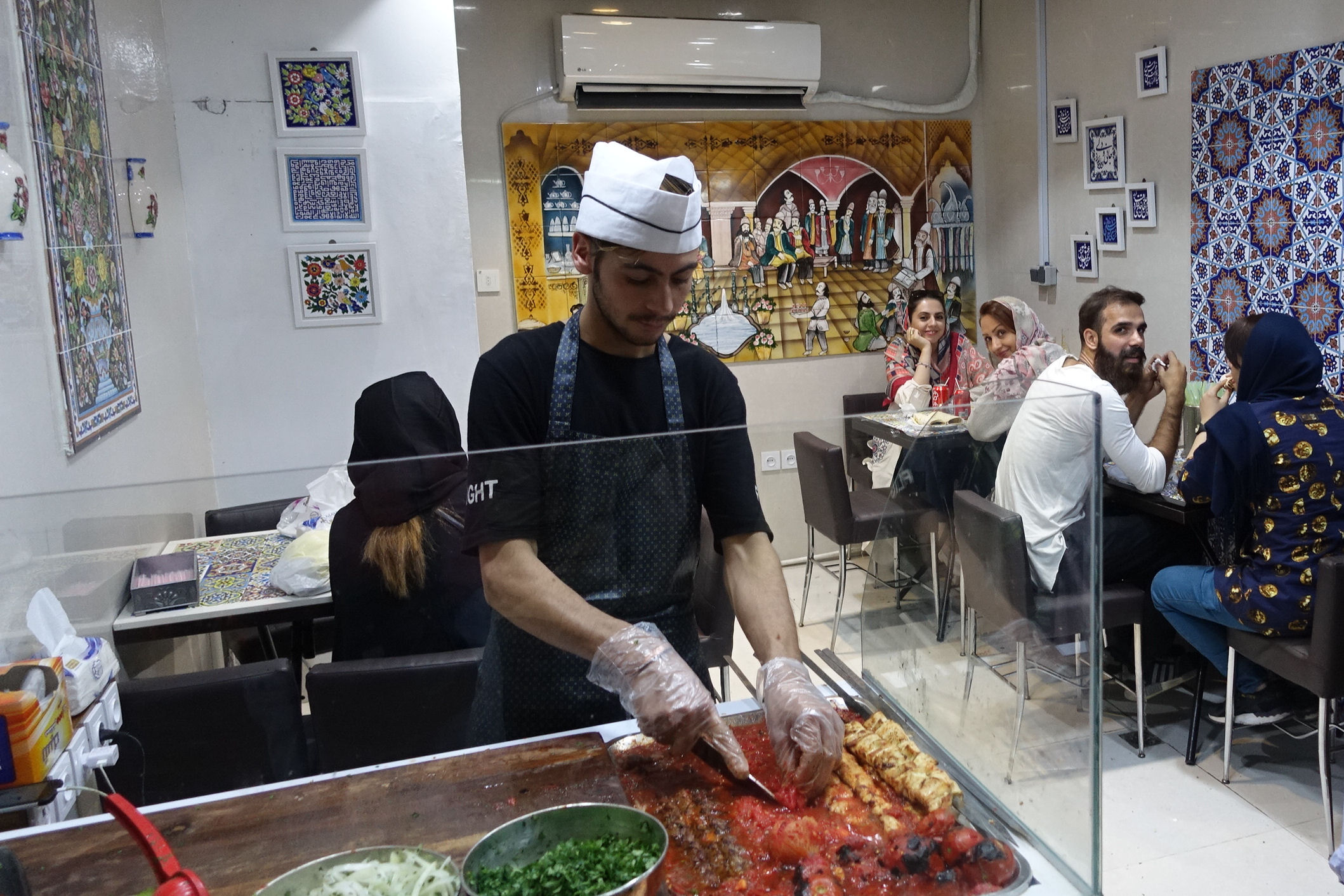 Bistro im Tajrish-Bazar