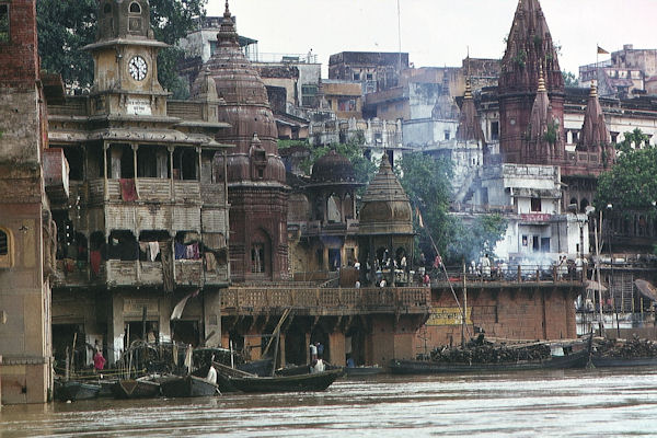 Gesamtanblick des oestliches Verbrennungsghat Gesamtanblick des oestliches Verbrennungsghats