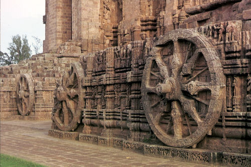 Die Raeder des Sonnentempels in Konarak Die Raeder des Sonnentempels in Konarak