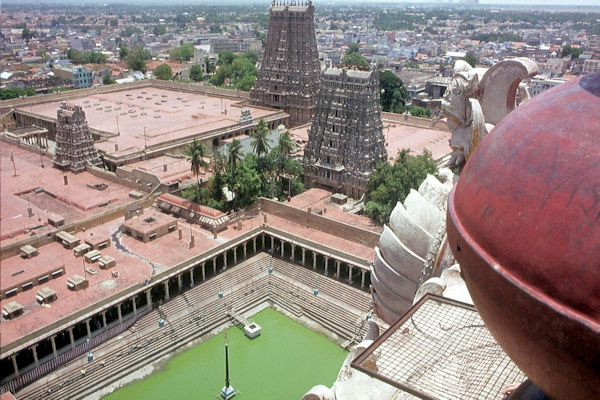 Blick vom Süd-Gopuram des Minakshi-Tempels in Madurai Blick vom Süd-Gopuram des Minakshi-Tempels in Madurai